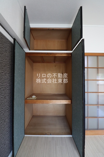 収納　※同間取りの別部屋の参考写真　※設備詳細、色など異なる可能性