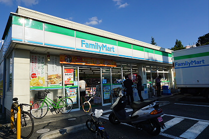 コンビニ　ファミリーマート永福一丁目店（コンビニ）まで100m