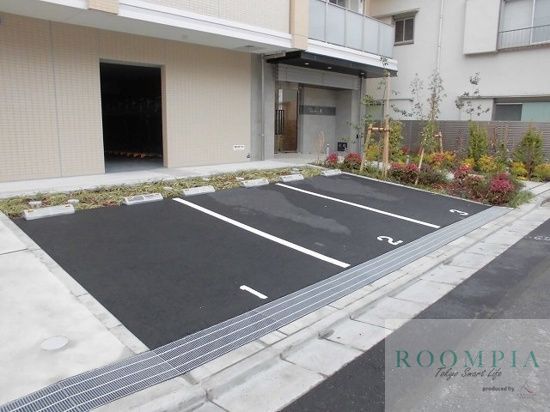 駐車場　駐車場