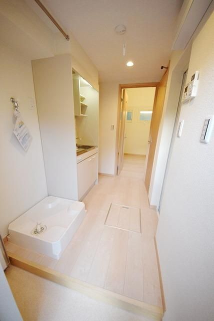 玄関　★★新築物件！杉田から徒歩圏★★