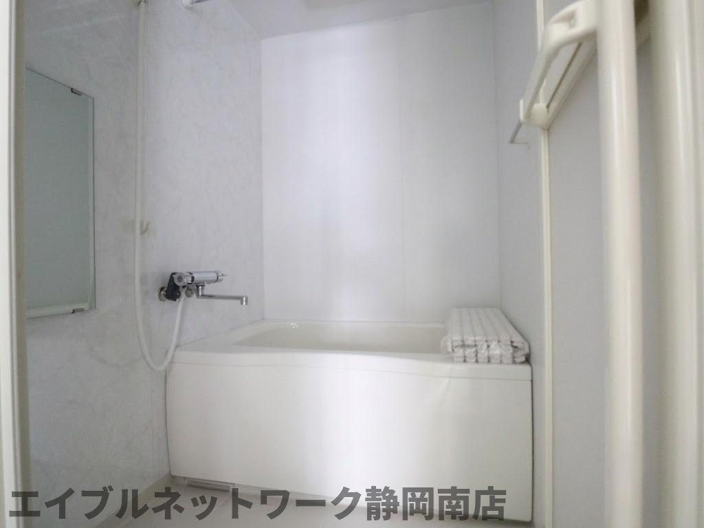 バス・シャワールーム　日々の疲れを癒すお風呂付です