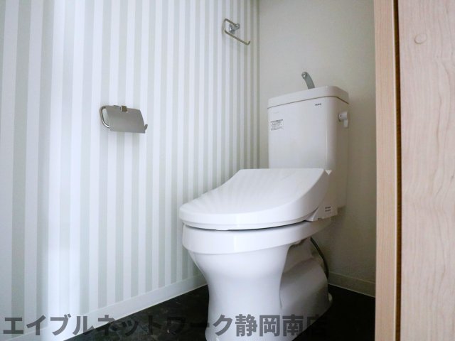 トイレ　トイレもきれいです