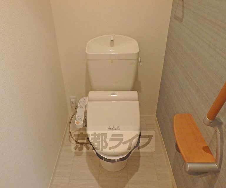 トイレ　洗浄機能付きトイレです。