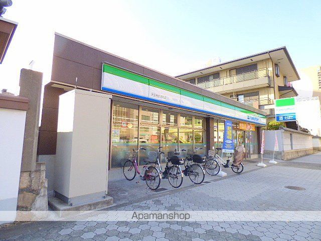コンビニ　ファミリーマート（コンビニ）まで1514m