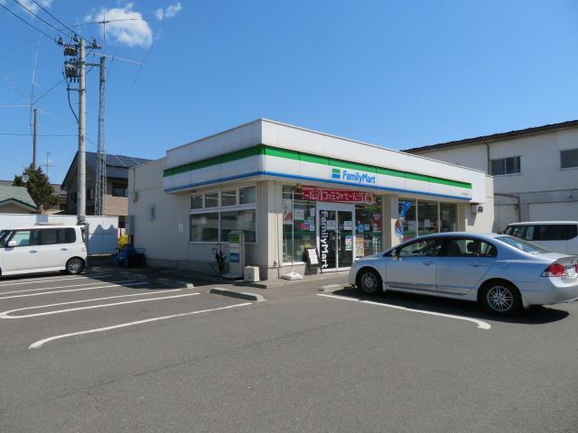 コンビニ　ファミリーマート矢巾中央店（コンビニ）まで766m