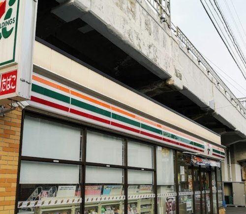 コンビニ　セブンイレブン 阪神御影駅東店（コンビニ）まで309m