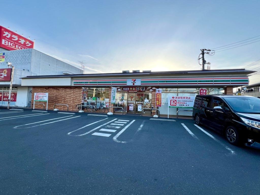 コンビニ　セブンイレブン 川口戸塚5丁目店（コンビニ）まで355m