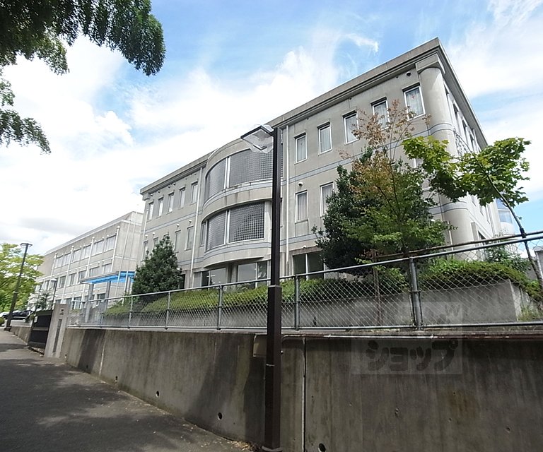 大学・短大　京都経済短期大学（大学・短大）まで50m