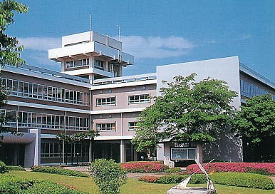 中学校　三木市立三木中学校（中学校）まで1766m