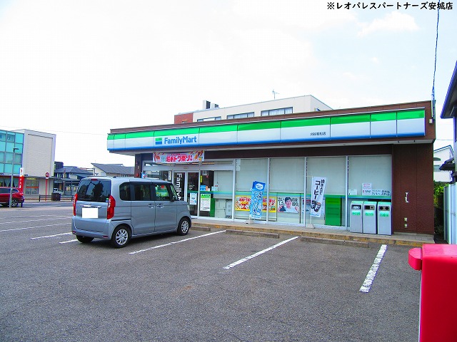 コンビニ　ファミリーマート刈谷若松店（コンビニ）まで130m