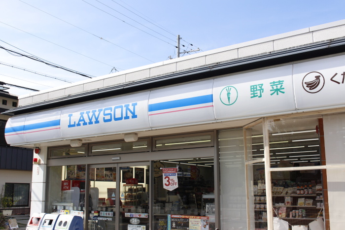 コンビニ　ローソン（コンビニ）まで160m