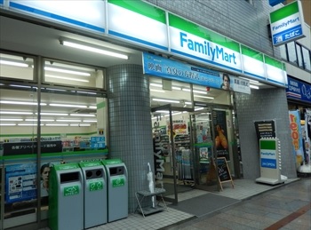 コンビニ　ファミリーマート神田須田町一丁目店（コンビニ）まで140m