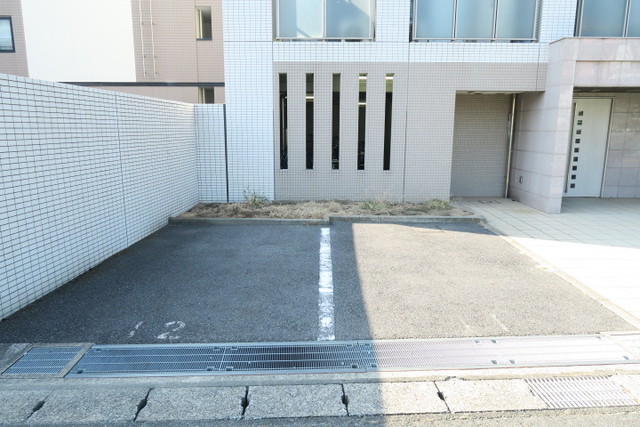 駐車場　【空要確認】駐車場