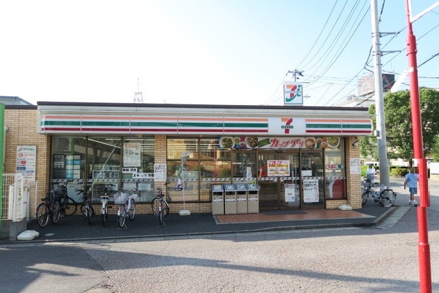 コンビニ　セブン－イレブン　北松戸駅西口店（コンビニ）まで120m