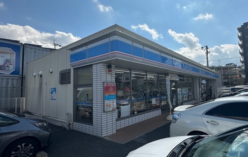 コンビニ　ローソン空港北ユニバ通り店（コンビニ）まで928m