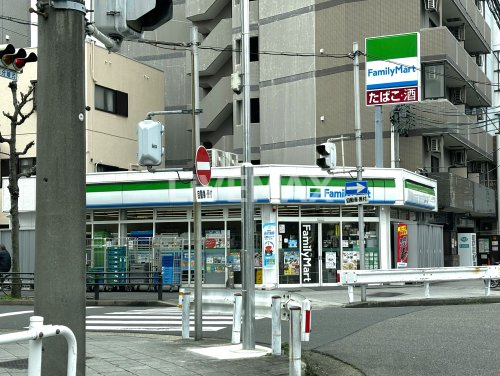 コンビニ　ファミリーマート 新栄一丁目店（コンビニ）まで289m