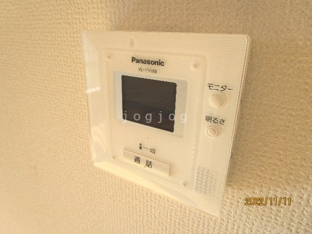 セキュリティ　モニター付きインターホンで来客確認も安心です！