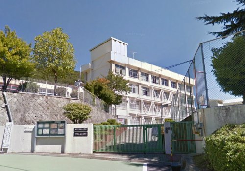 小学校　神戸市立谷上小学校（小学校）まで1028m