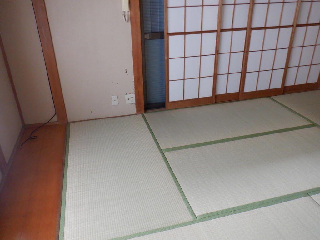 西尾貸家の内装写真