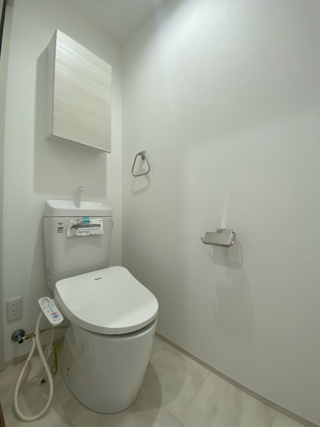 トイレ　同タイプの部屋の写真を掲載しております。