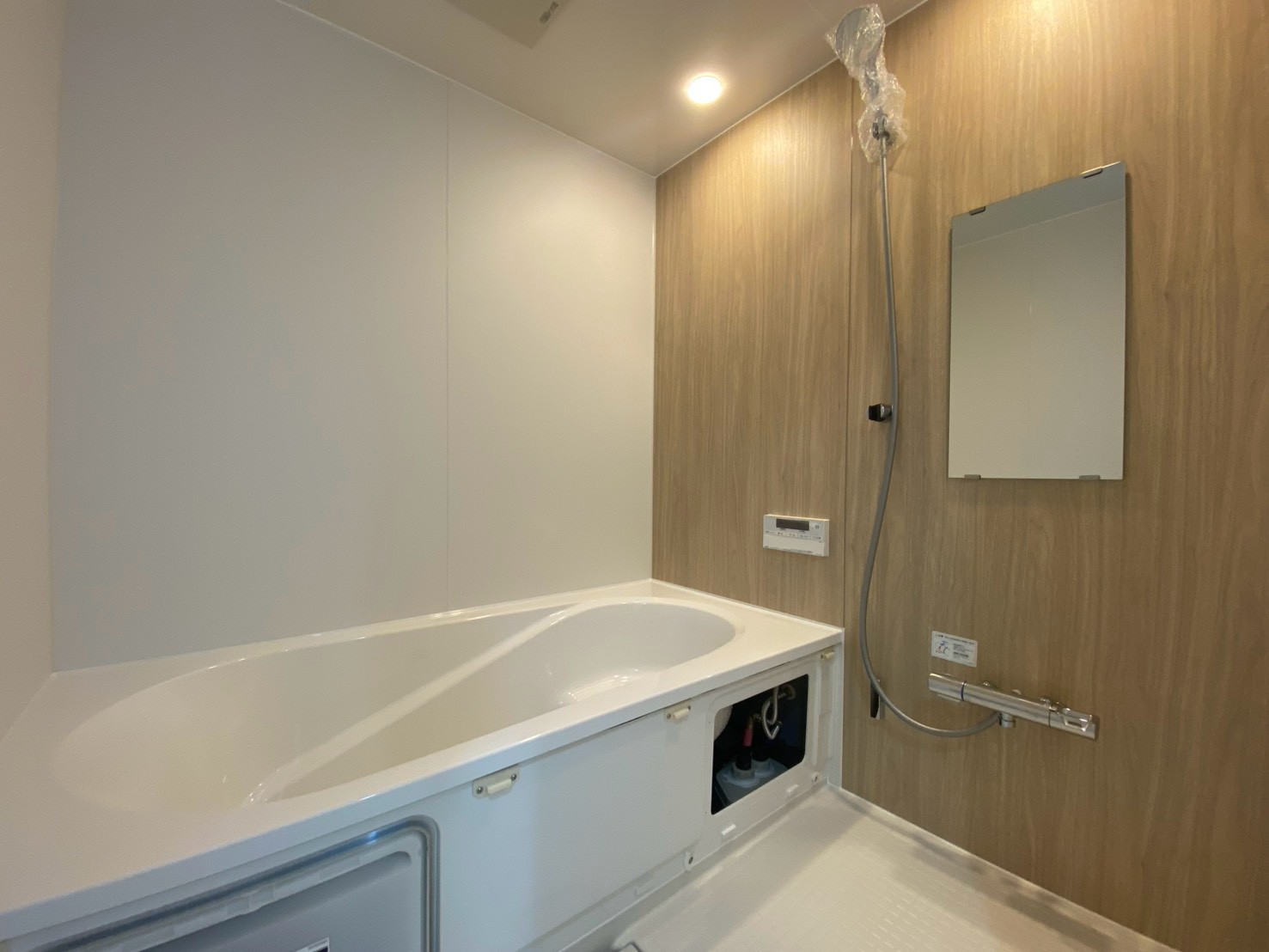 バス・シャワールーム　同タイプの部屋の写真を掲載しております。