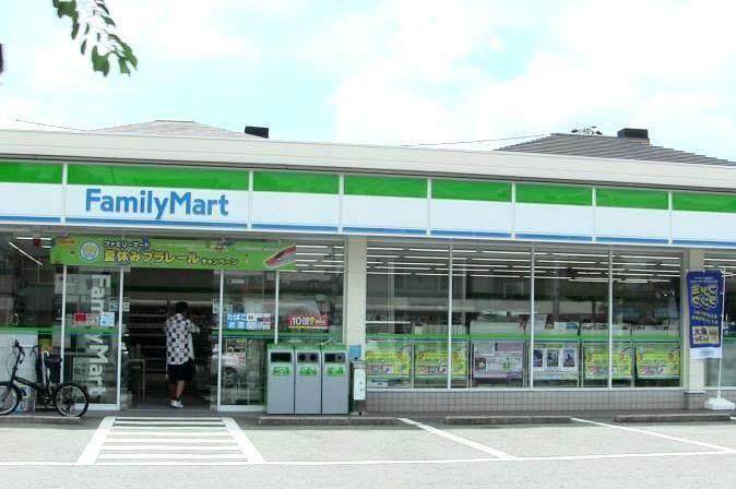 コンビニ　ファミリーマート土山東の町店（コンビニ）まで500m