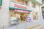 スーパー　ピーコックストア神田妻恋坂店（スーパー）まで379m