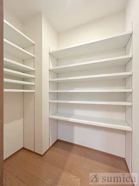 収納　収納力抜群の壁一面のクローゼットです♪♪
