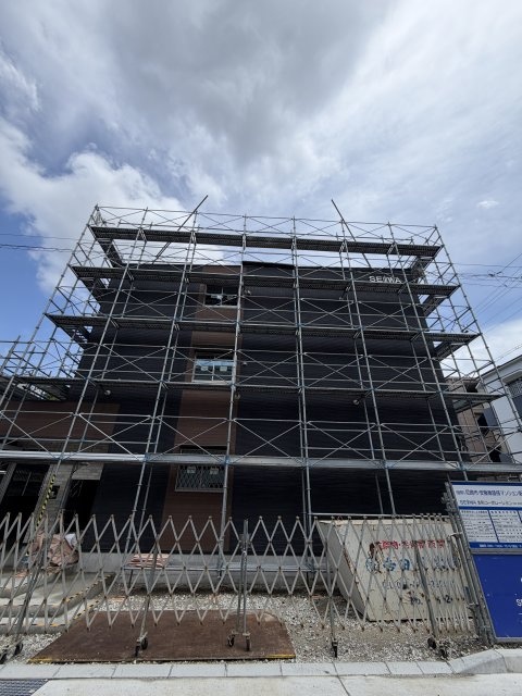 エントランス　建設中