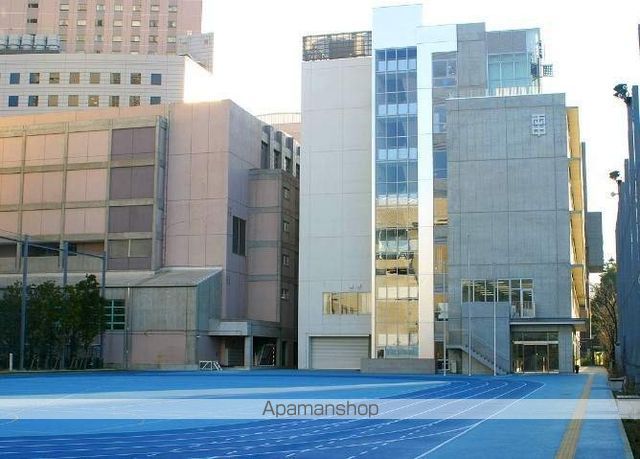 中学校　両国中学校（中学校）まで1226m