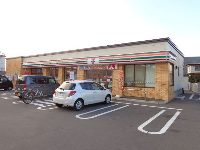 コンビニ　セブンイレブン函館中道中央店（コンビニ）まで487m