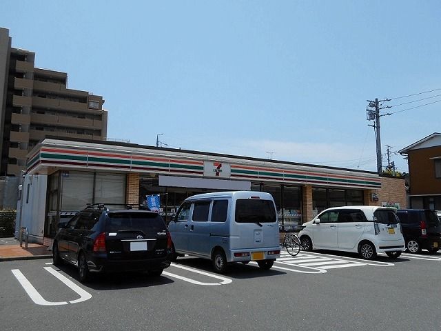 コンビニ　セブンイレブン浜松飯田町店（コンビニ）まで900m