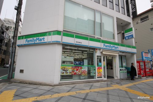 コンビニ　ファミリーマート 西天満東店（コンビニ）まで161m
