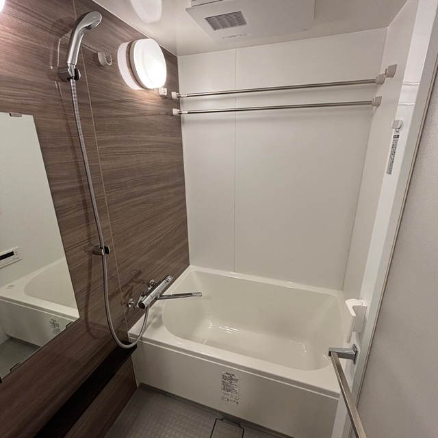 バス・シャワールーム　※写真は同タイプ住戸です。