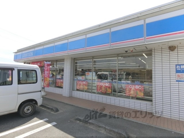 コンビニ　ローソン山城椿井店（コンビニ）まで1800m