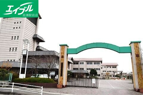 小学校　岡山市立御南小学校（小学校）まで371m