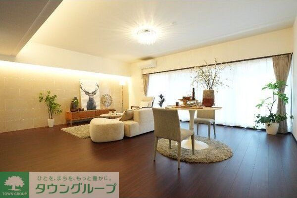 プレジオ北浜の居間写真