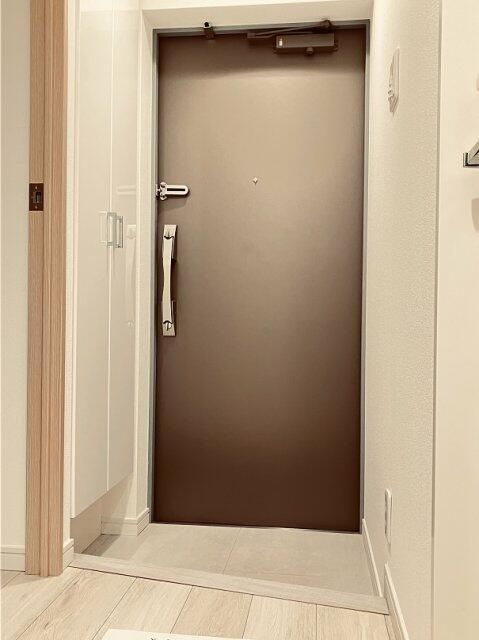 玄関　■シューズボックス付き■モニタ付インターホン付き玄関