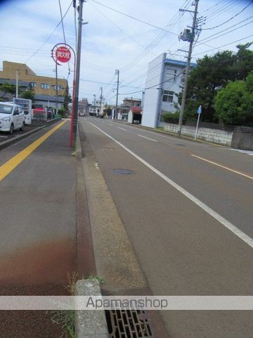 その他　前面道路（その他）まで0m