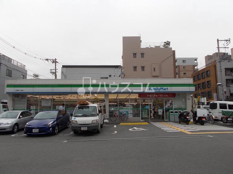 コンビニ　ファミリーマート九条南二丁目店（コンビニ）まで102m