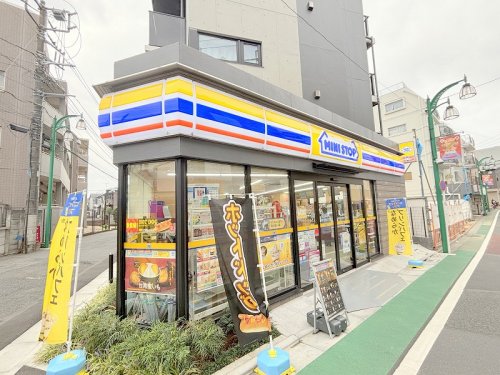 コンビニ　ミニストップ（コンビニ）まで546m