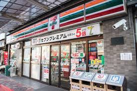 コンビニ　セブンイレブン牡丹店（コンビニ）まで110m