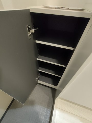 エントランス　下駄箱も完備