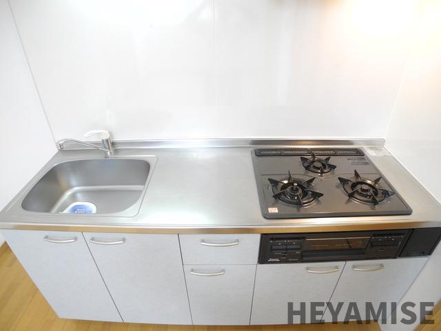 キッチン　※同物件の反転タイプのお部屋の写真です※
