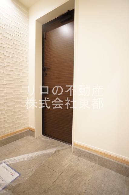 玄関　下駄箱がついているので、片付いた玄関をキープできます！