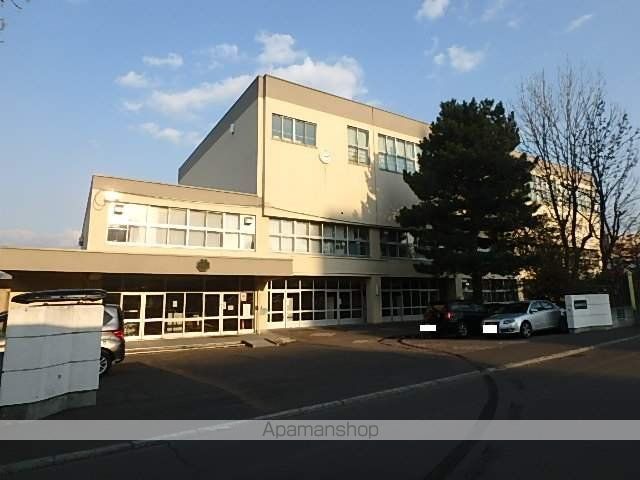 中学校　幌東中学校（中学校）まで361m