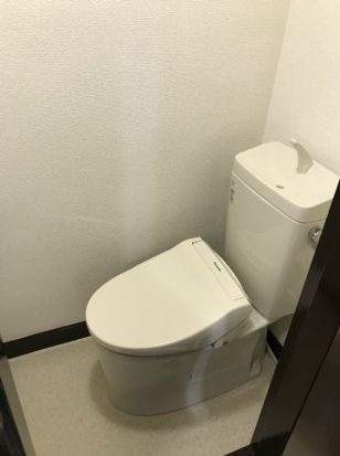 トイレ　落ち着いたトイレです