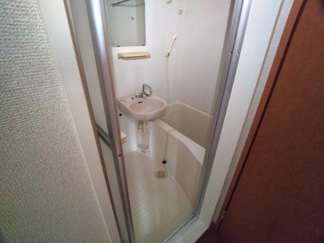 バス・シャワールーム　※別部屋の参考写真です。