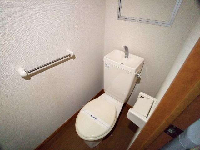 トイレ　※別部屋の参考写真です。