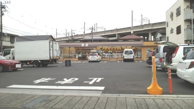 コンビニ　セブン　さいたま鹿袋3丁目店（コンビニ）まで300m